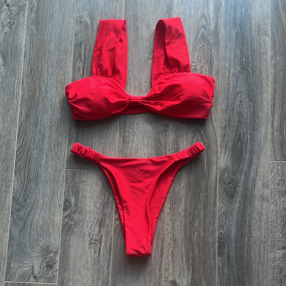 NWT Red Knot Bikini Set
